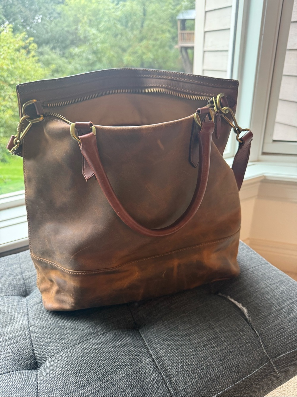 Madewell Brown Leather Tote Bag - Versatile Everyday Carry